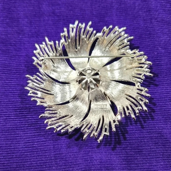 Vintage Monet Cordelia Brooch & Post Earrings Set Silver Starburst Fireworks - Picture 4 of 5